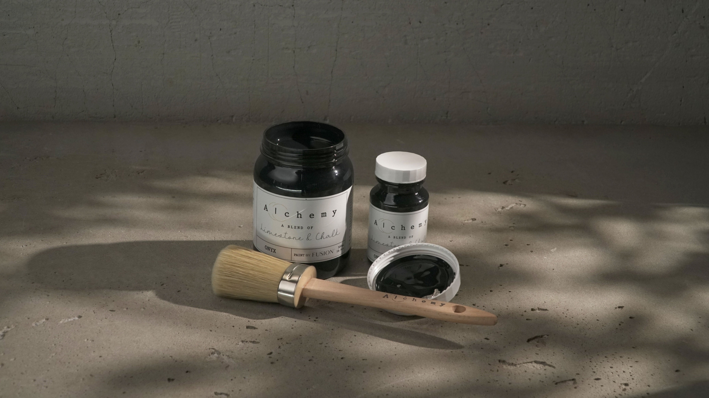 Křídová barva s odolností minerální barvy Fusion ALCHEMY - ONYX - Obrázek 3